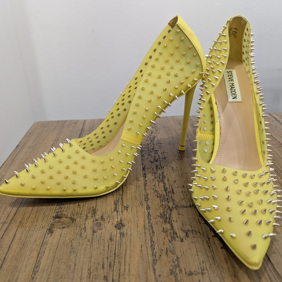 Steve Madden Vala Citron Yellow Studded Women's Heels, Size 11 - Picture 1 of 13